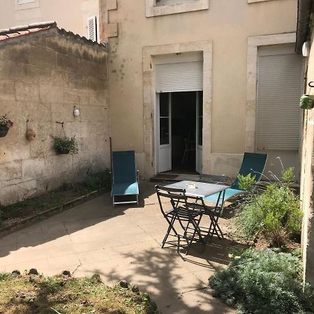 -Le Petit Rochelais- Centre Ville, Stationnement, Netflix - Ideal Couples, Familles, Business Niort Kültér fotó