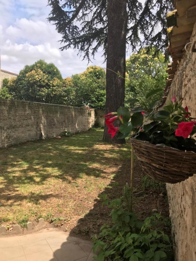 -Le Petit Rochelais- Centre Ville, Stationnement, Netflix - Ideal Couples, Familles, Business Niort Kültér fotó